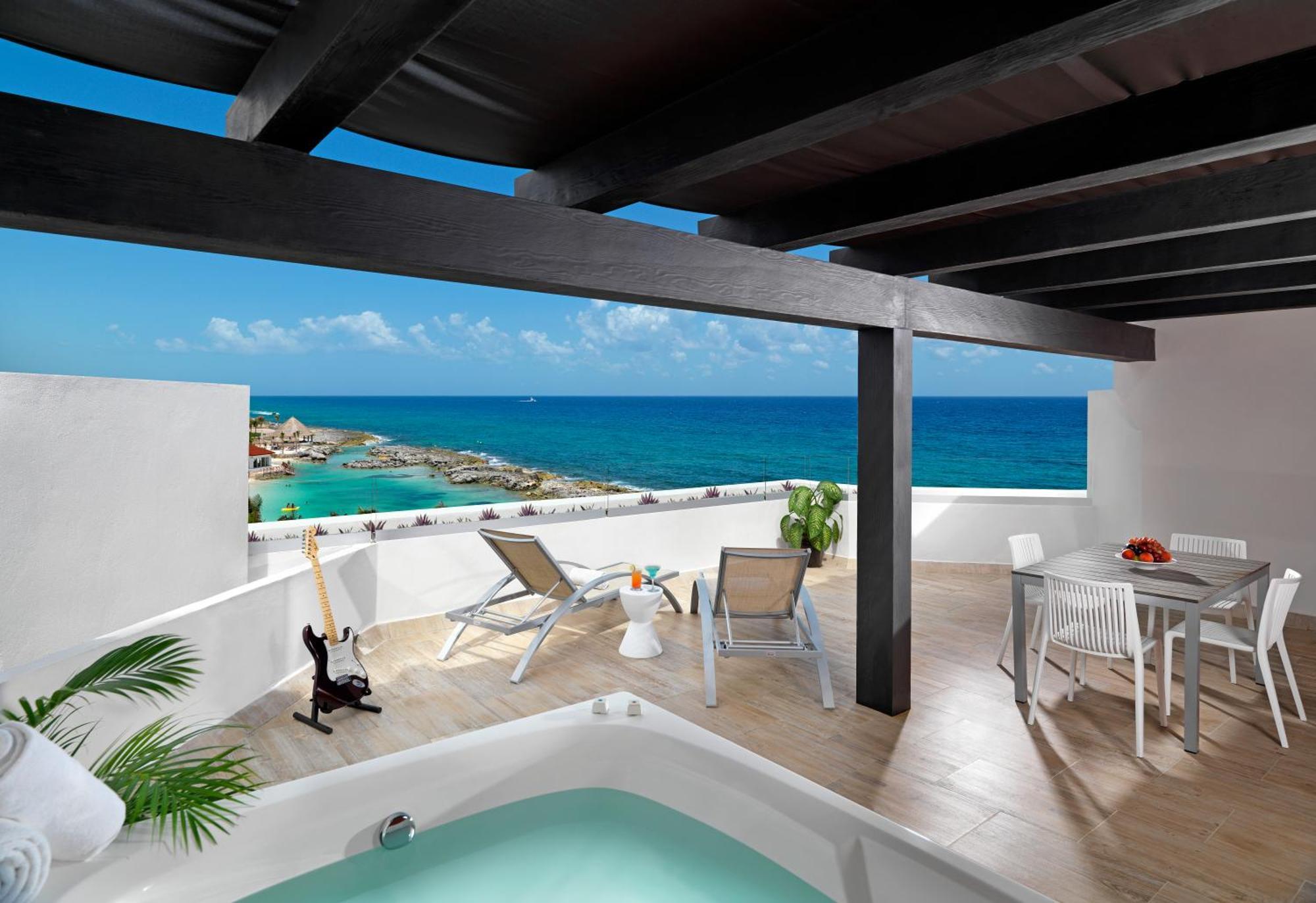 Rock Suite Ocean Front Rooftop Lounge Two Bedroom personal Assistant,666452622:JPEG